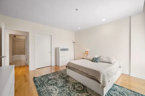 737 West Washington Boulevard Chicago IL 60661