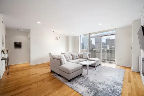 737 West Washington Boulevard Chicago IL 60661