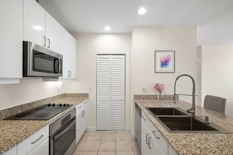 737 West Washington Boulevard Chicago IL 60661