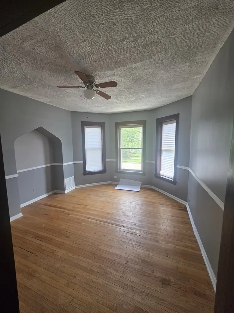124 East 110th Street Chicago IL 60628