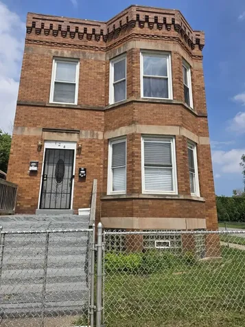 124 East 110th Street Chicago IL 60628
