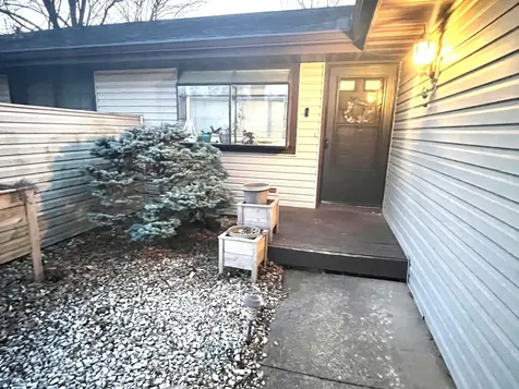106 Spring Circle Urbana IL 61802
