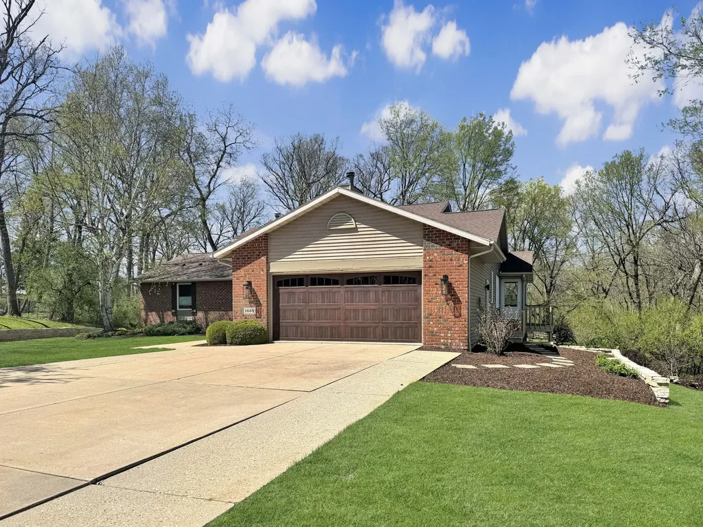 1669 Barberry Circle Freeport IL 61032