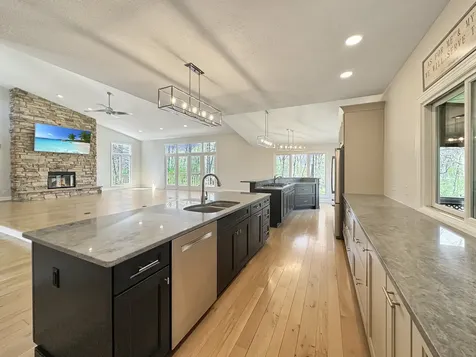 1669 Barberry Circle Freeport IL 61032