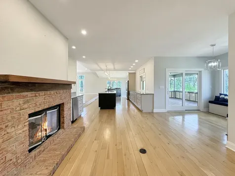 1669 Barberry Circle Freeport IL 61032