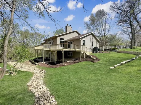 1669 Barberry Circle Freeport IL 61032