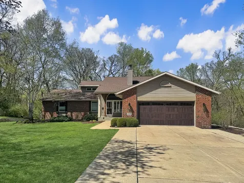1669 Barberry Circle Freeport IL 61032