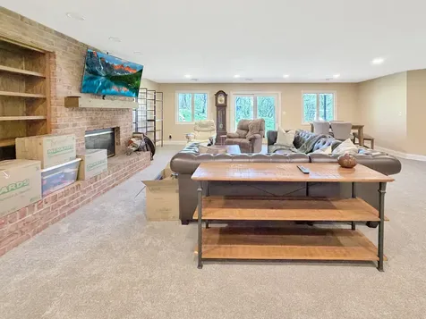 1669 Barberry Circle Freeport IL 61032