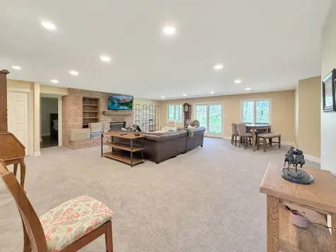 1669 Barberry Circle Freeport IL 61032