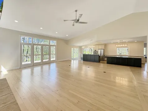 1669 Barberry Circle Freeport IL 61032