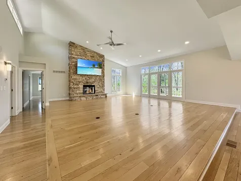 1669 Barberry Circle Freeport IL 61032