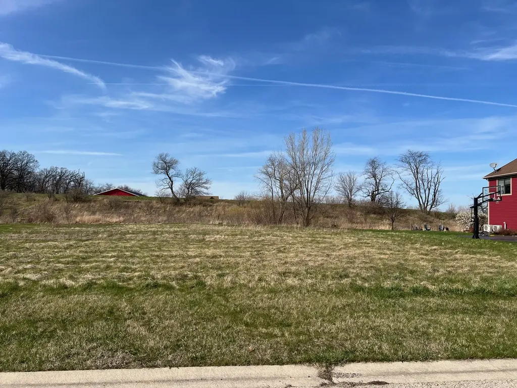 10555 Red Leaf Circle Lakewood IL 60014