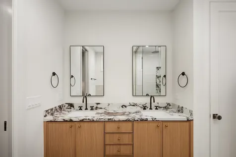 3617 North Magnolia Avenue Chicago IL 60657