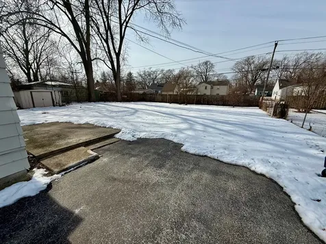 14448 Kilbourne Avenue Midlothian IL 60445