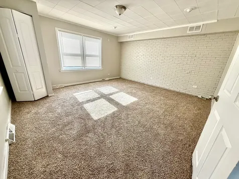 14448 Kilbourne Avenue Midlothian IL 60445