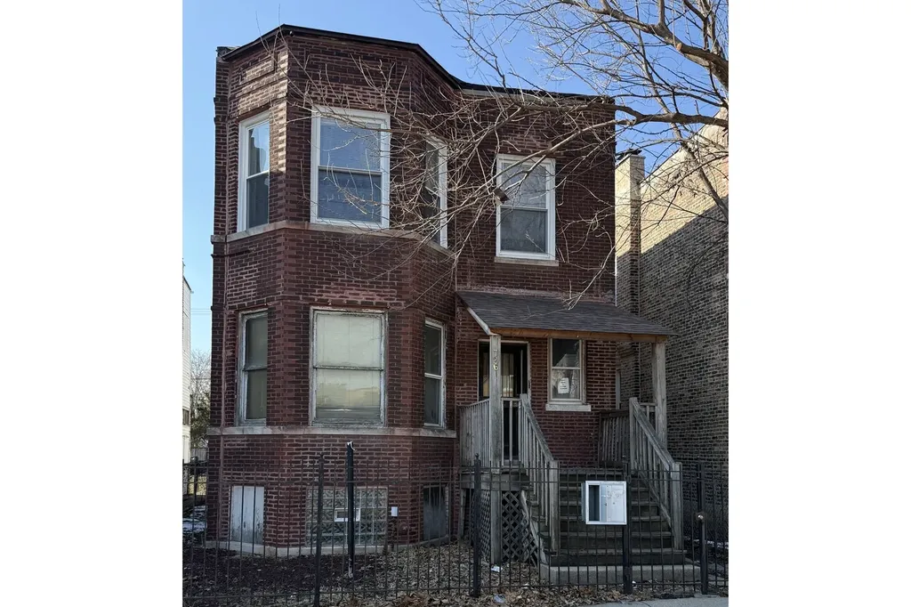 726 North Troy Street Chicago IL 60612