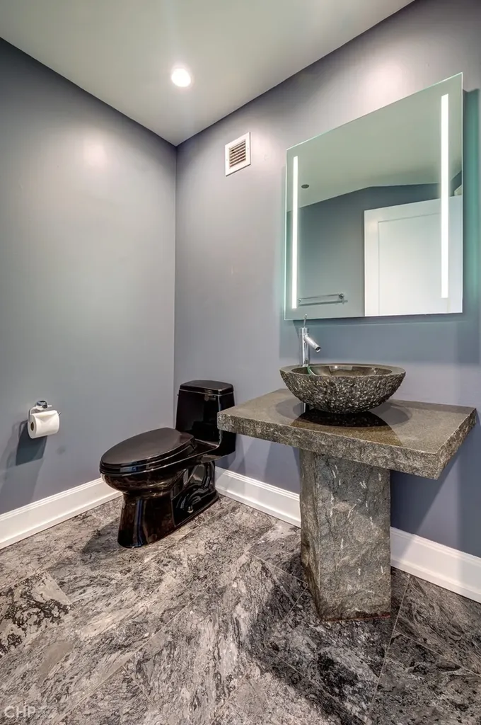 600 North Kingsbury Street Chicago IL 60654