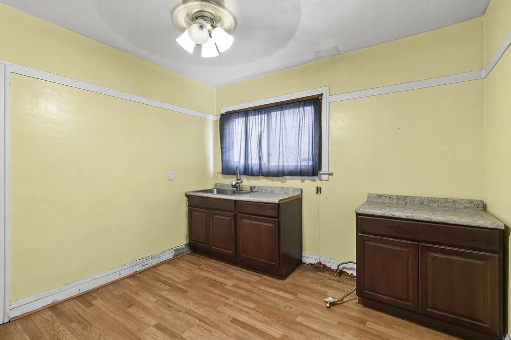 6536 South Rhodes Avenue Chicago IL 60637