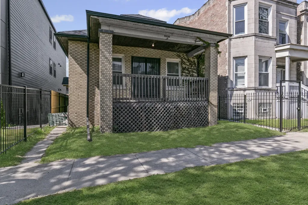 6536 South Rhodes Avenue Chicago IL 60637