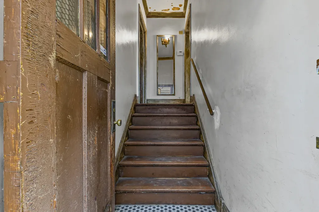 6536 South Rhodes Avenue Chicago IL 60637