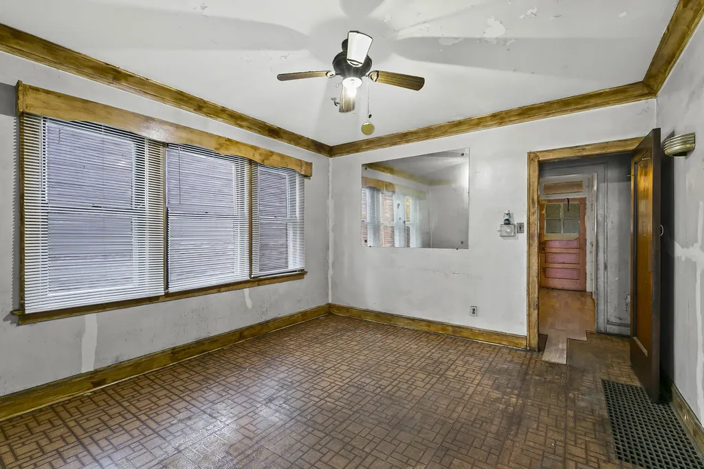 6536 South Rhodes Avenue Chicago IL 60637