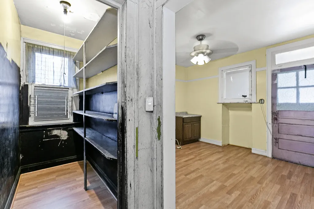 6536 South Rhodes Avenue Chicago IL 60637