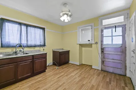 6536 South Rhodes Avenue Chicago IL 60637