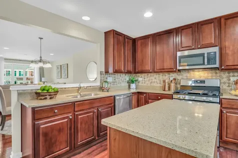 3210 Neubauer Circle Lindenhurst IL 60046