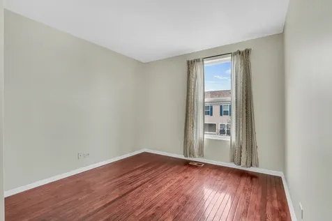 3210 Neubauer Circle Lindenhurst IL 60046