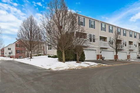 3210 Neubauer Circle Lindenhurst IL 60046
