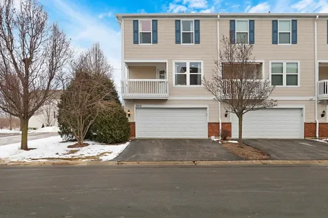 3210 Neubauer Circle Lindenhurst IL 60046