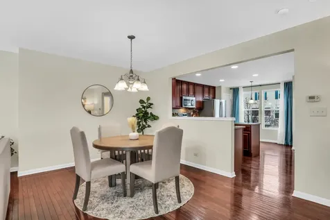 3210 Neubauer Circle Lindenhurst IL 60046