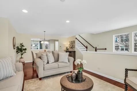 3210 Neubauer Circle Lindenhurst IL 60046