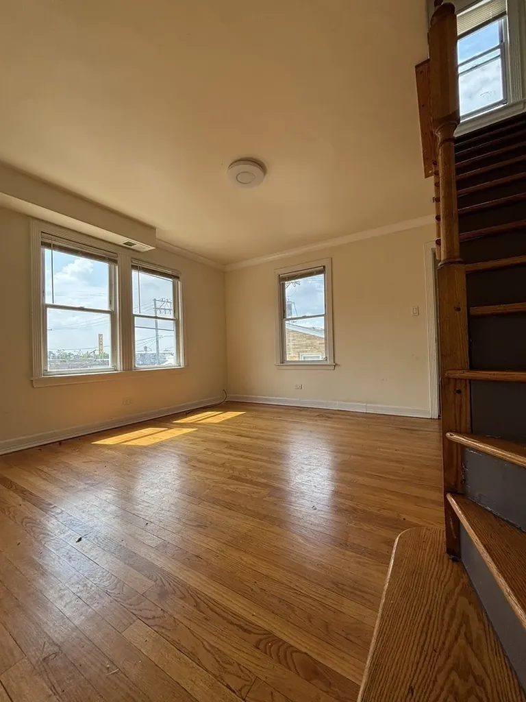 2530 North Neva Avenue Chicago IL 60707