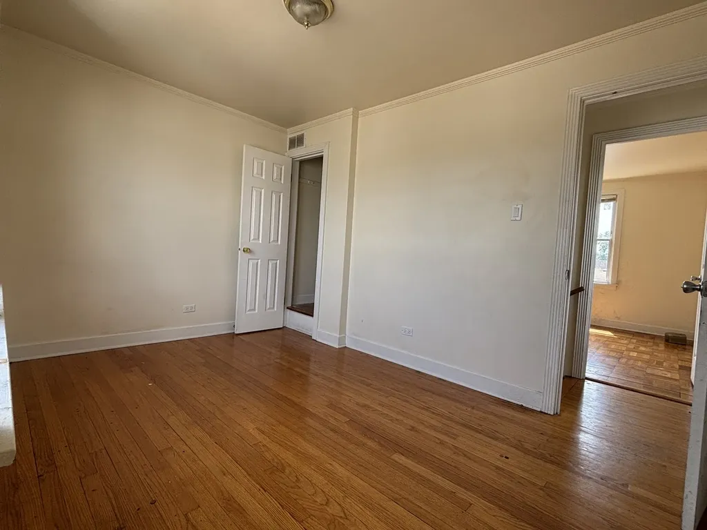 2530 North Neva Avenue Chicago IL 60707