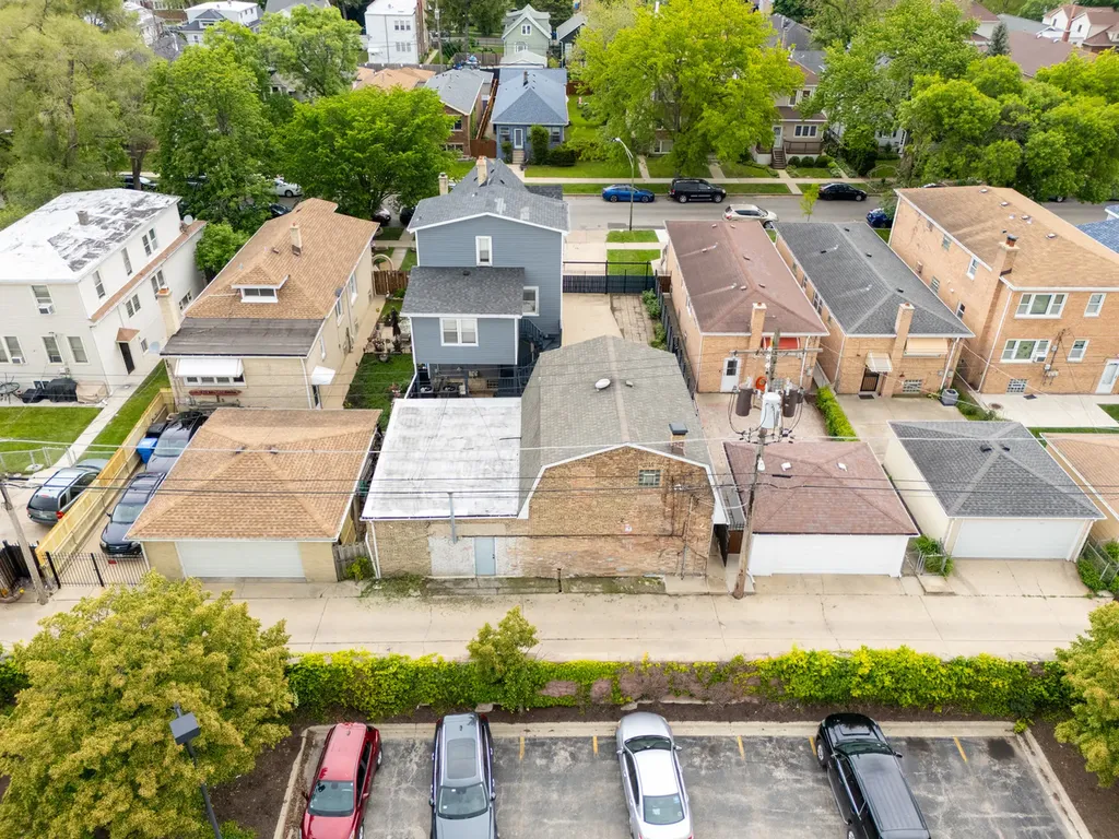 2530 North Neva Avenue Chicago IL 60707