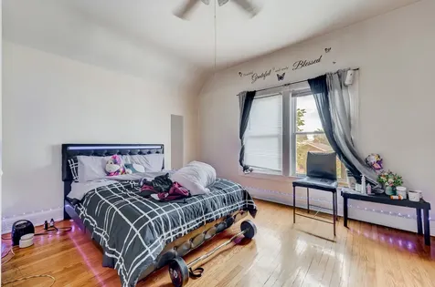 2530 North Neva Avenue Chicago IL 60707