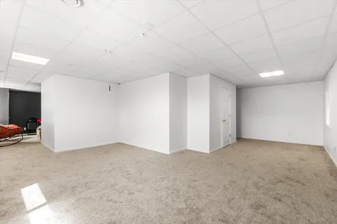 427 Essex Court Sugar Grove IL 60554