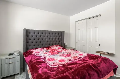 427 Essex Court Sugar Grove IL 60554