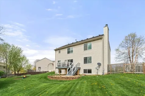 427 Essex Court Sugar Grove IL 60554