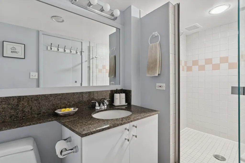 175 East Delaware Place Chicago IL 60611