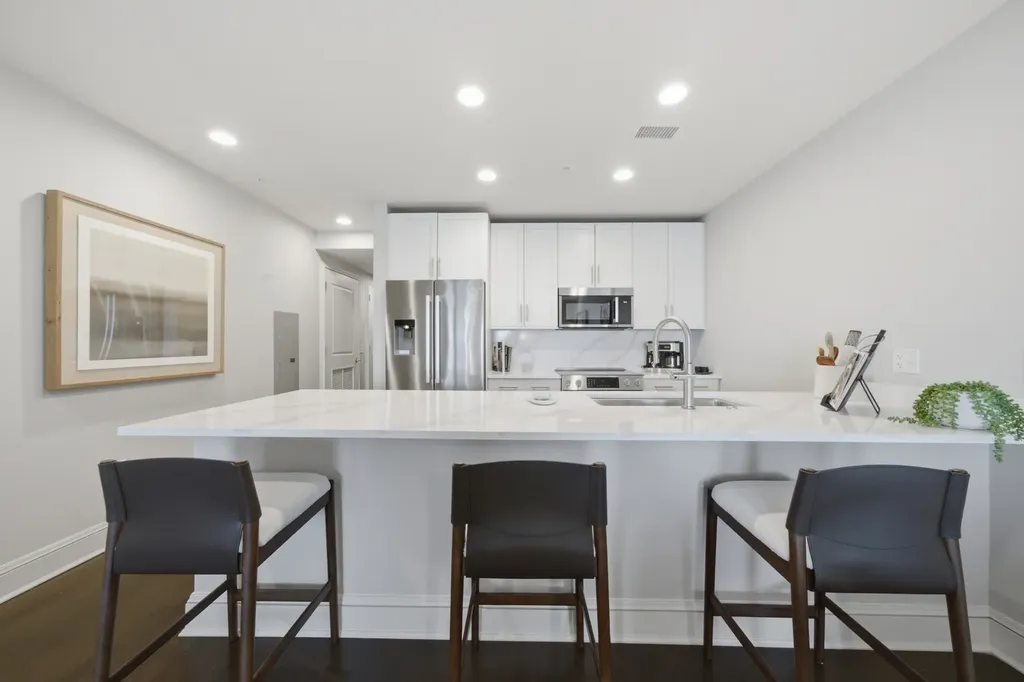 850 North Lake Shore Drive Chicago IL 60611