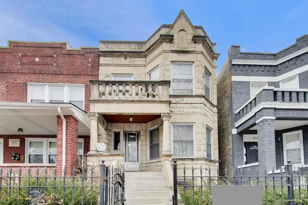 4820 West Washington Boulevard Chicago IL 60644