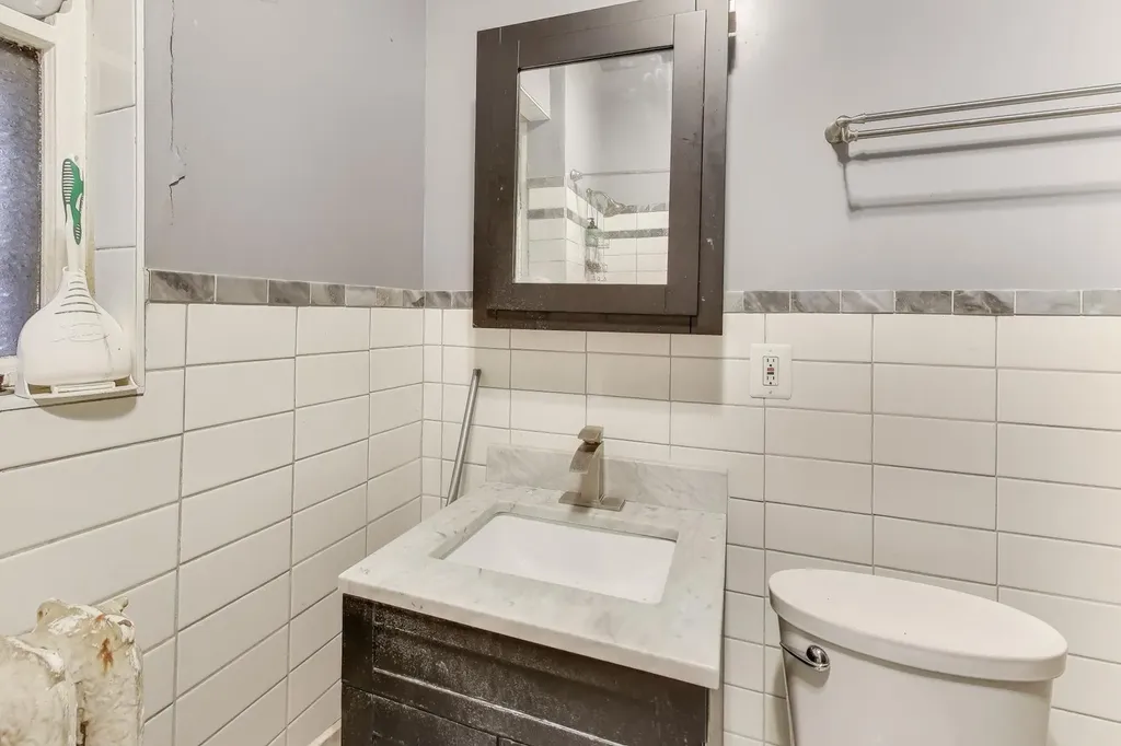 4820 West Washington Boulevard Chicago IL 60644