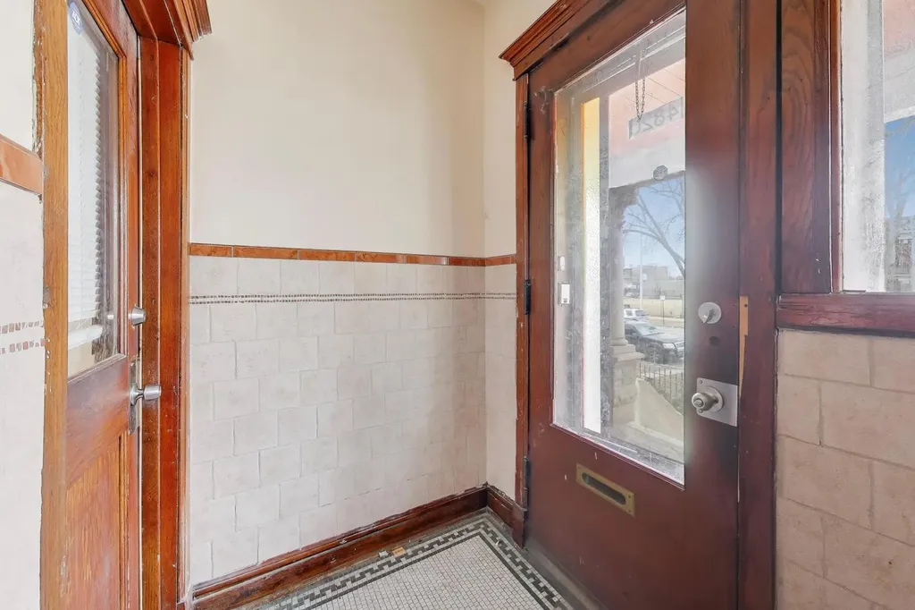 4820 West Washington Boulevard Chicago IL 60644