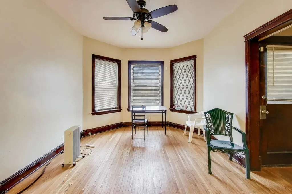 4820 West Washington Boulevard Chicago IL 60644