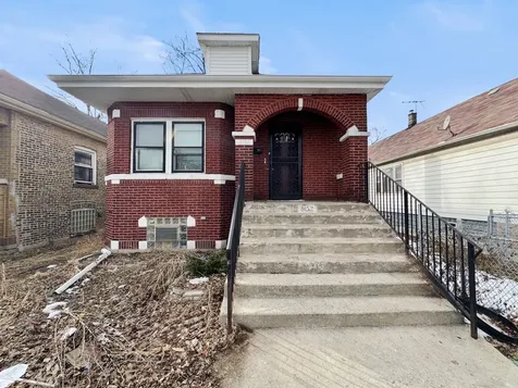 9132 South Blackstone Avenue Chicago IL 60619