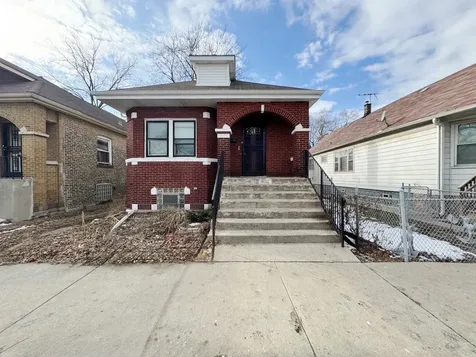 9132 South Blackstone Avenue Chicago IL 60619