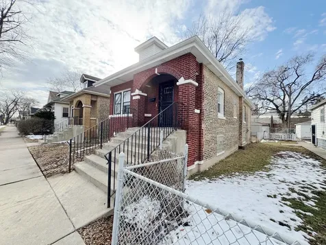 9132 South Blackstone Avenue Chicago IL 60619