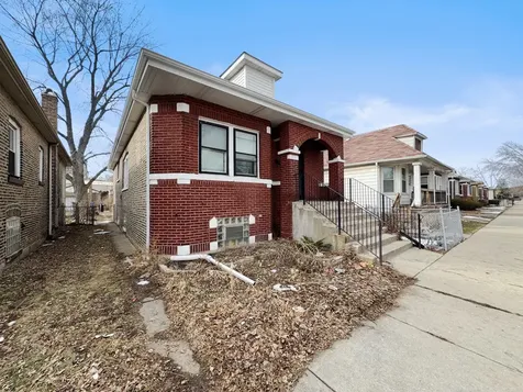9132 South Blackstone Avenue Chicago IL 60619